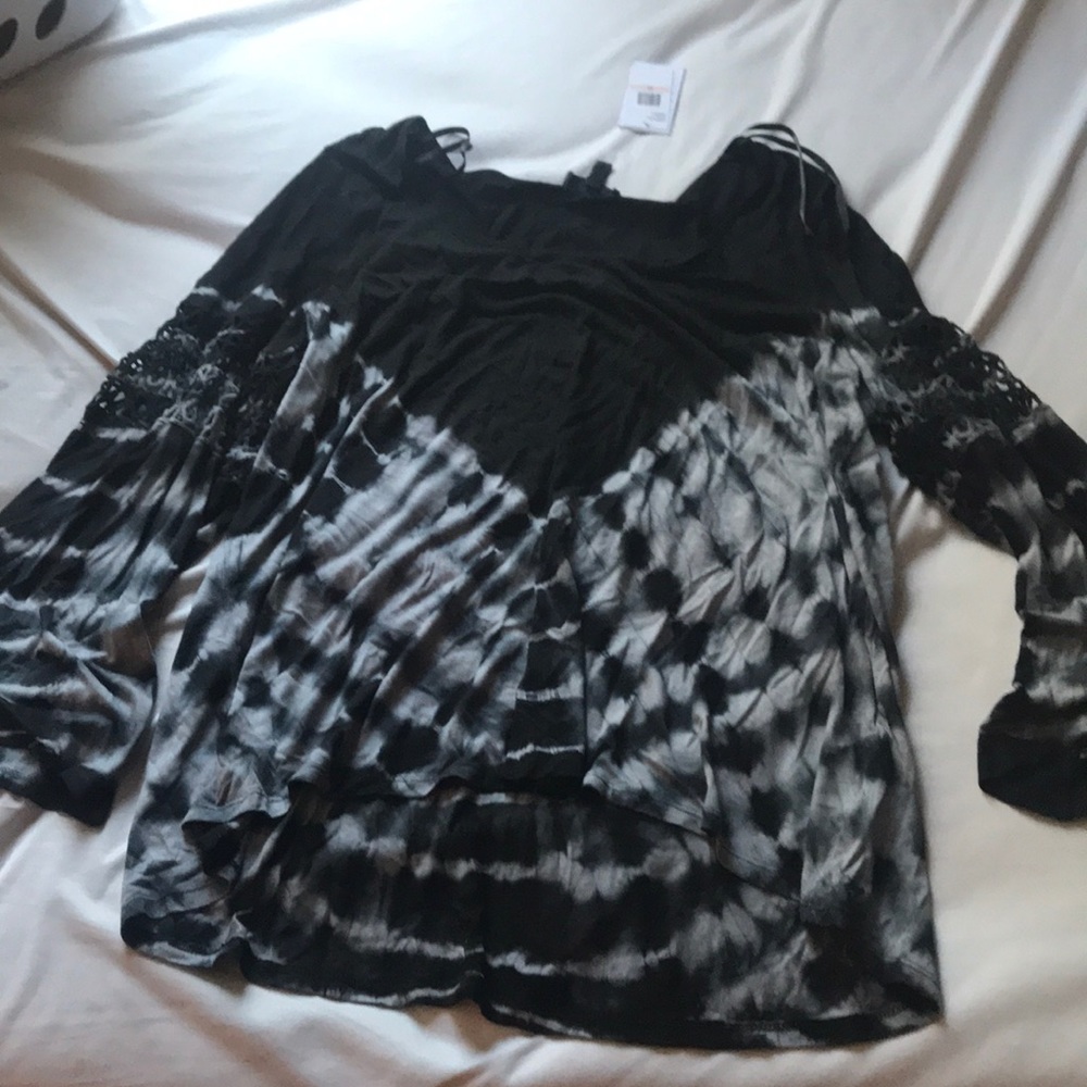 Flowy shirt / top